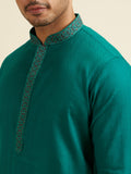 Manyavar Men'S Cotton Embroidered Self Design Kurta Pyjama Set (Green,L)