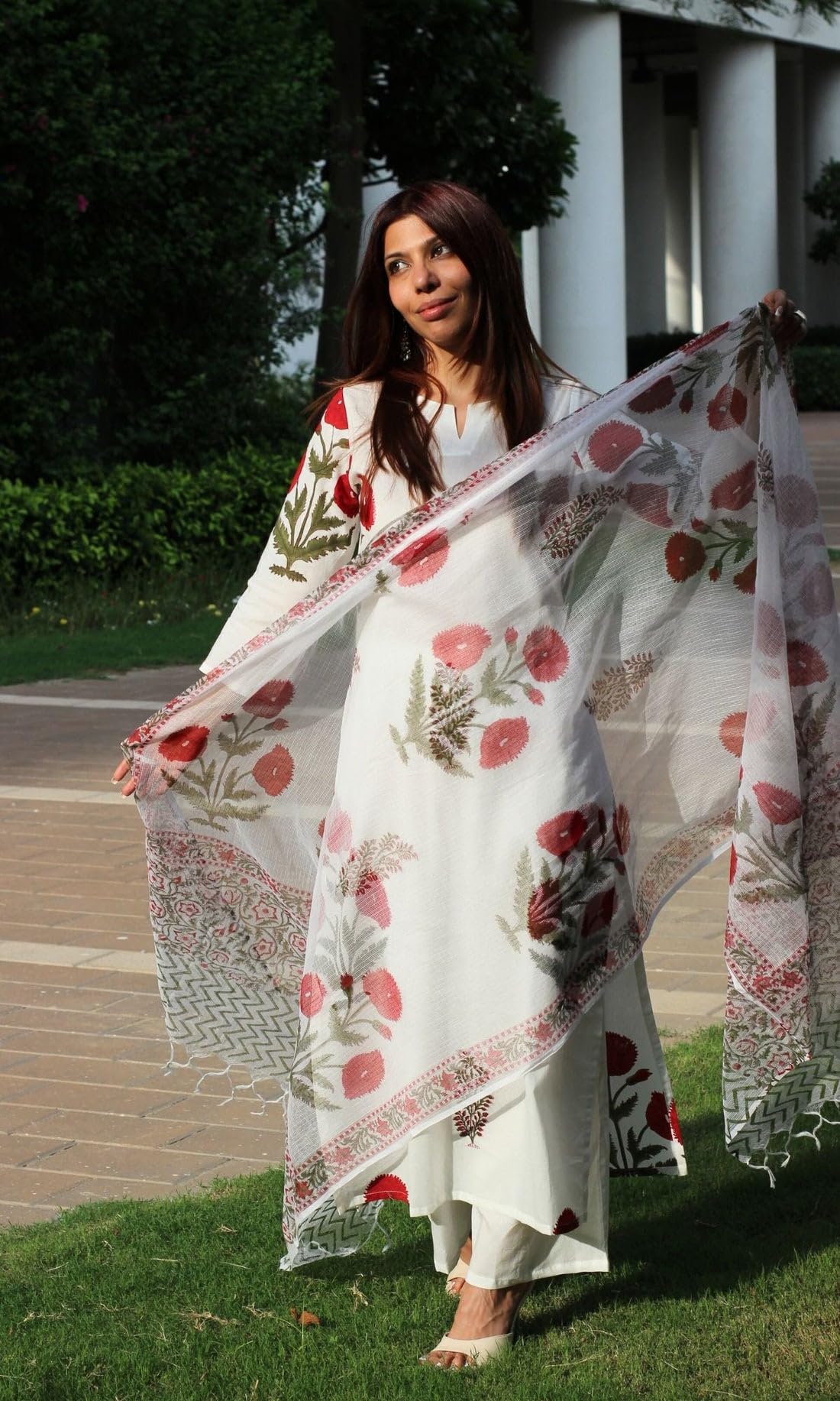 Gosriki Women'S Rayon Blend Straight Printed Kurta With Pant & Dupatta (Kanegari White-Gs_M_White_Medium),White,,B0DD76ZG6T