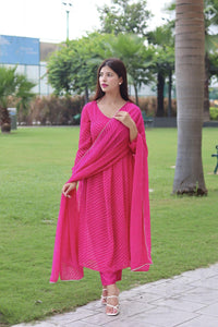 Gosriki Women'S Georgette Lehariya Printed Anarkali Kurta With Pant & Dupatta (Mothda-Pink-Gs_Xxl_Pink_Xx-Large),Pink,2,B0D3QQFXP3