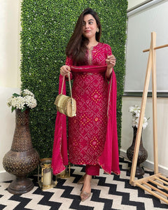 Gosriki Women'S Rayon Blend Straight Printed Kurta With Pant & Dupatta (Turae Rani-Vks01-Gs_M_Pink_Medium),Pink,,B0DCKBHC1B
