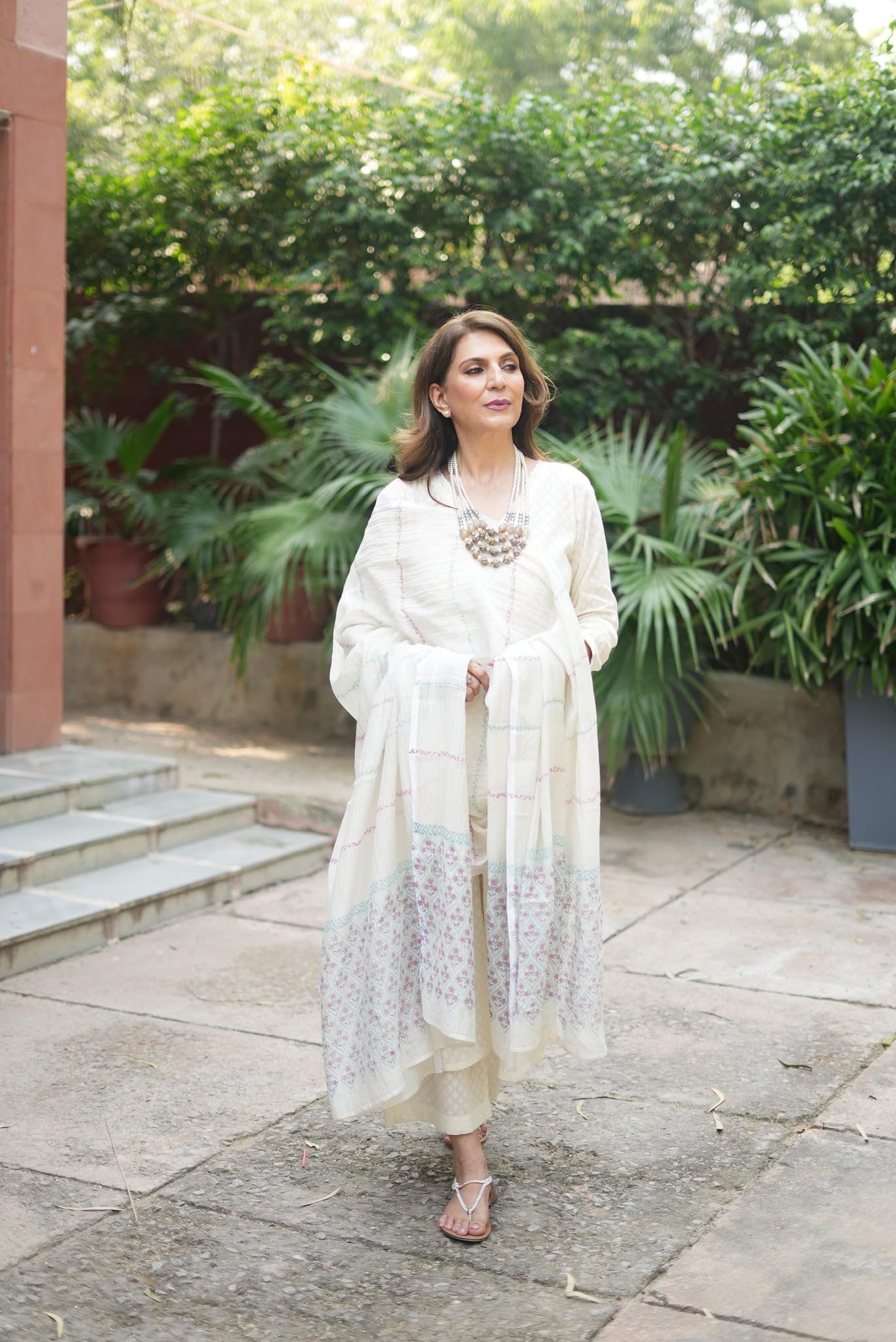 Anni Designer Women'S Rayon Blend Printed Straight Kurta With Pant & Dupatta (Mirai White_Xl_White_X-Large),White,XL,Rayon Blend,Regular,