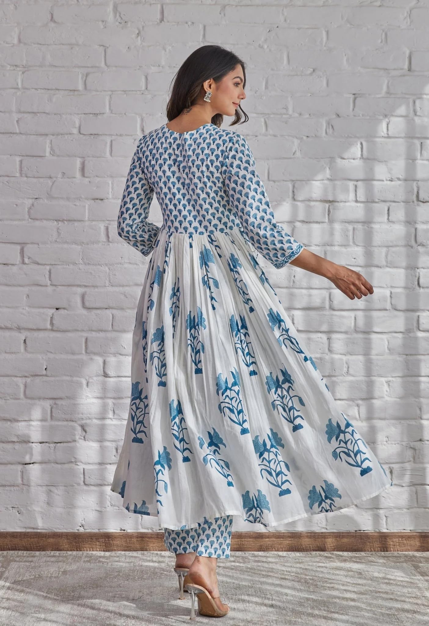 Anni Designer Women'S Rayon Blend Printed Anarkali Kurta With Pant & Dupatta (Betul White_M_White_Medium),White,M,Rayon Blend,Anarkali,