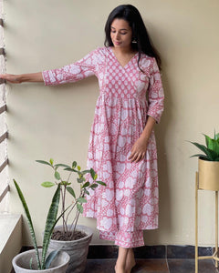 Anni Designer Women'S Cotton Blend Beautiful Printed Stylish Anarkali Kurta With Pant (Devina Multi_Xxl_Pink_Xx-Large),Pink,2XL,Cotton Blend,Anarkali,Kurta