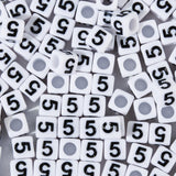 Yiizzxin 200pcs Square White Number 5 Beads for Bracelets,Single Digit 5 Acrylic Cube Bead,6x6mm Number Beads for Jewelry Making