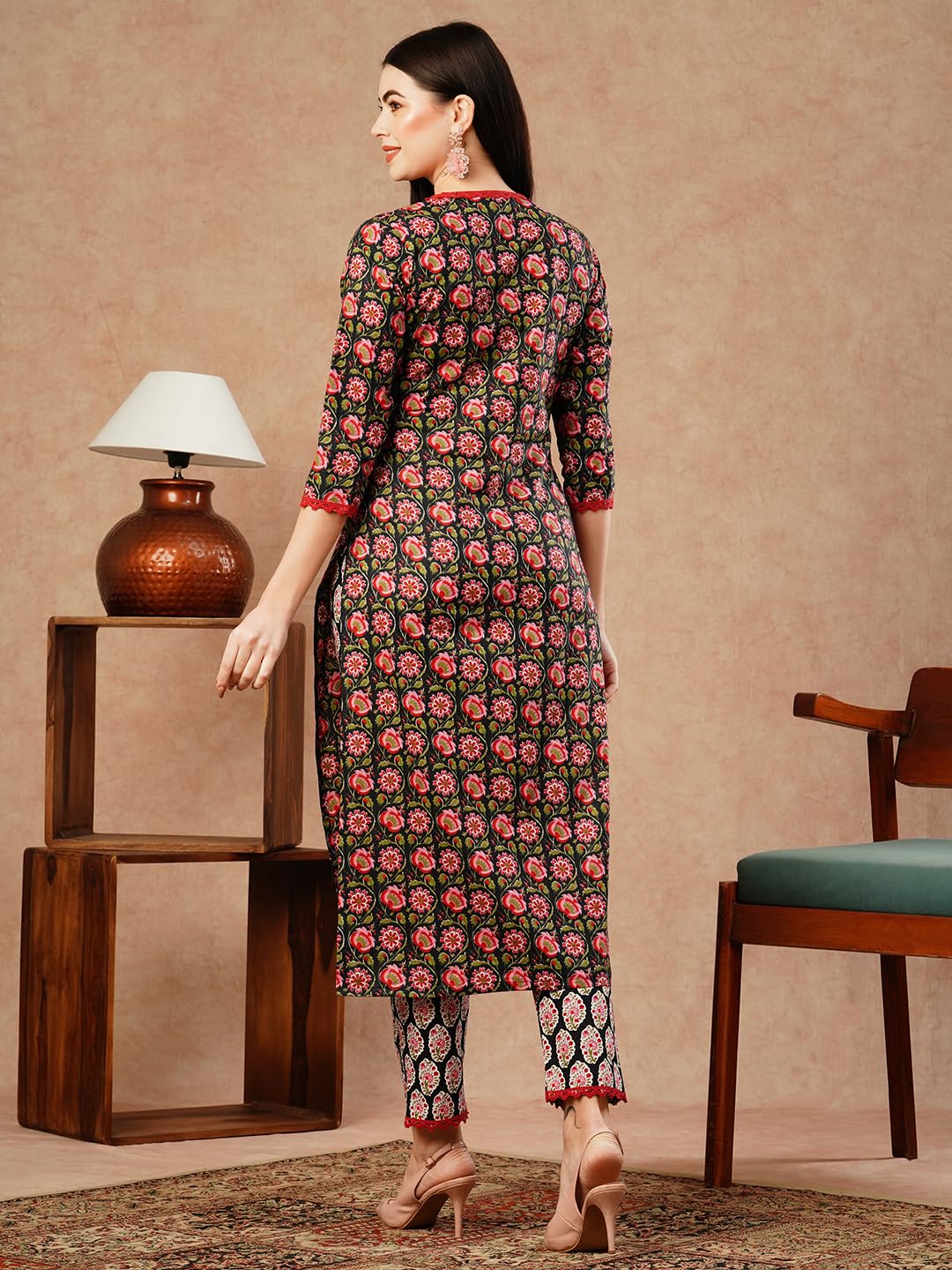 Gosriki Women'S Cotton Blend Straight Printed Kurta With Pant (Balajyoti Black-Gs_Xxl_Black_Xx-Large),Black,2,B0CTHVGGDL