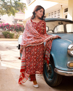 Gosriki Women'S Cotton Blend Straight Printed Kurta With Pant & Dupatta (Ja Gadi Red-Nw-Gs_Xl_Blue_X-Large),Red,,B0CV7THS4C