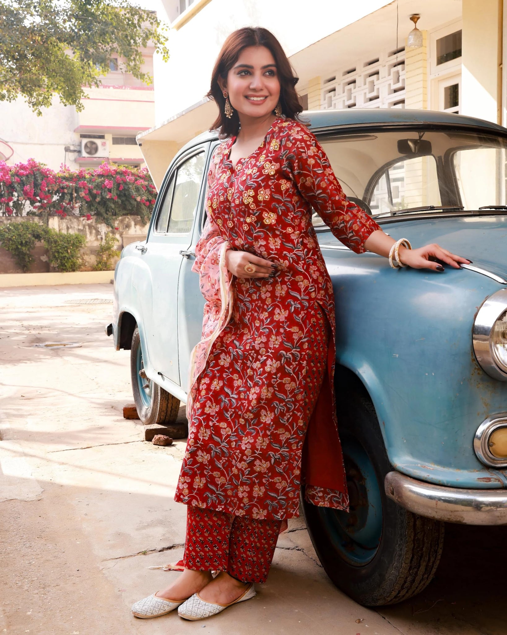 Gosriki Women'S Cotton Blend Straight Printed Kurta With Pant & Dupatta (Ja Gadi Red-Nw-Gs_Xl_Blue_X-Large),Red,,B0CV7THS4C
