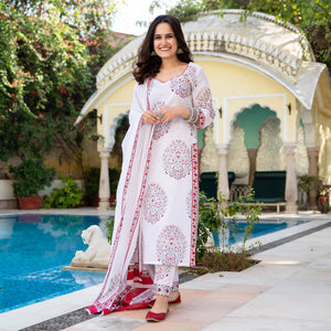 Gosriki Women'S Cotton Blend Floral Printed Straight Kurta With Pants & Dupatta (Cup-Off-White_Xl-Gs_White_X-Large),White,,B0BPJY29H9