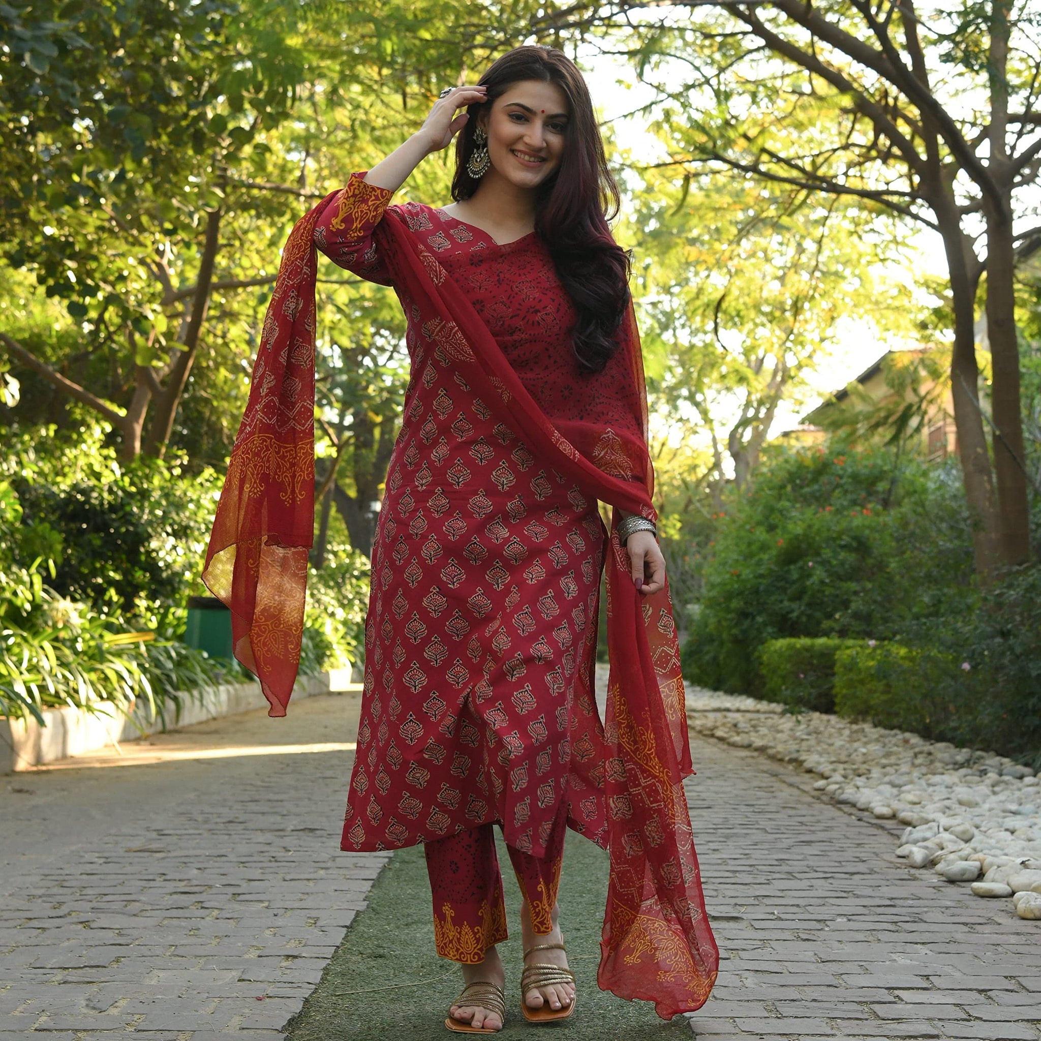Gosriki Women'S Rayon Floral Printed Straight Kurta With Pants & Dupatta (Shank-Maroon_S-Gs_Maroon_Small),Maroon,,B0BPT7HWD3