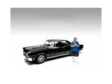 Hanging Out 3 Figure #3 for 1/24 Scale Models by American Diorama