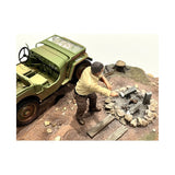 '4X4 Mechanic'' Figure 3 For 1/18 Scale Models By American Diorama