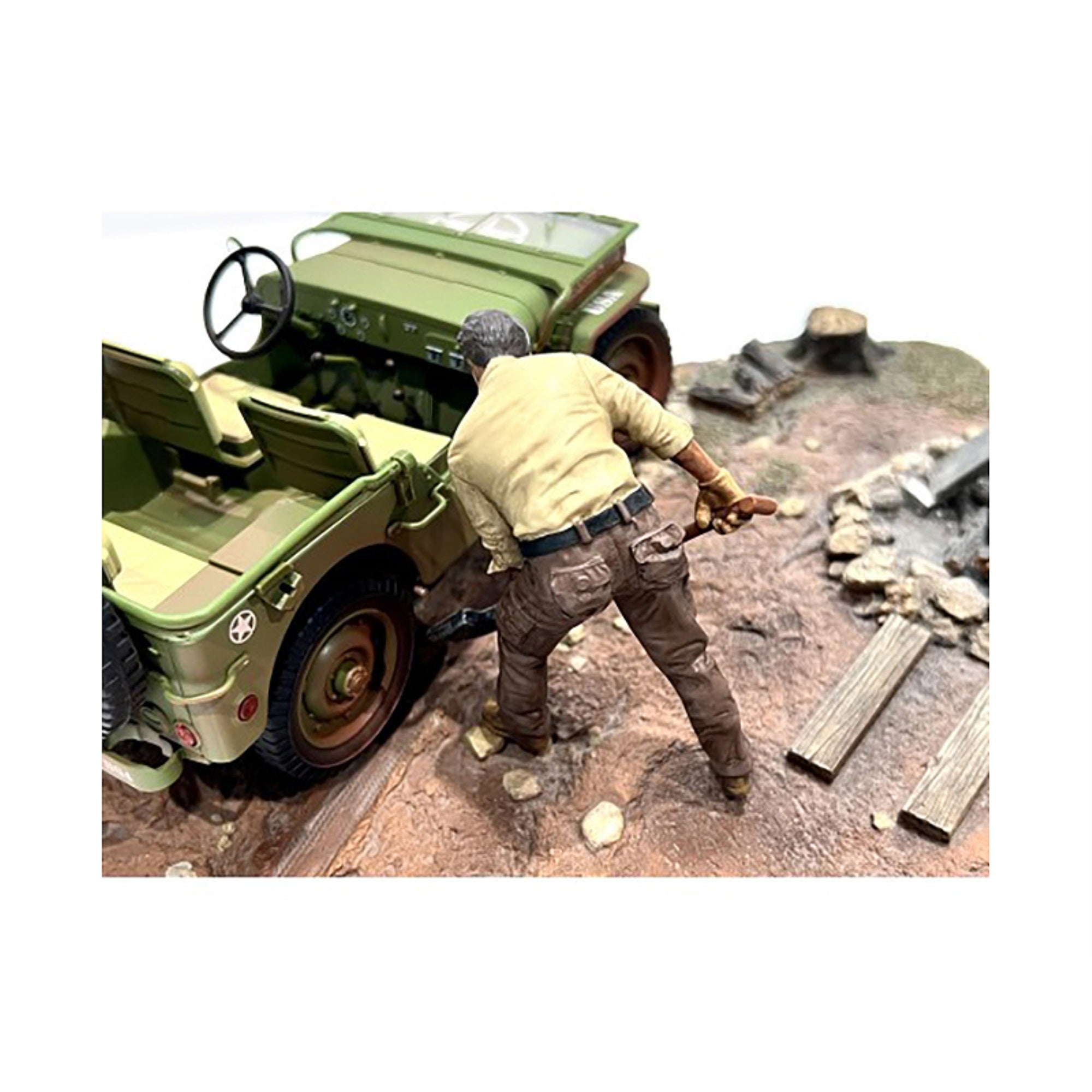 '4X4 Mechanic'' Figure 4 For 1/18 Scale Models By American Diorama