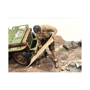 '4X4 Mechanic'' Figure 8 With Board Accessory For 1/18 Scale Models By American Diorama