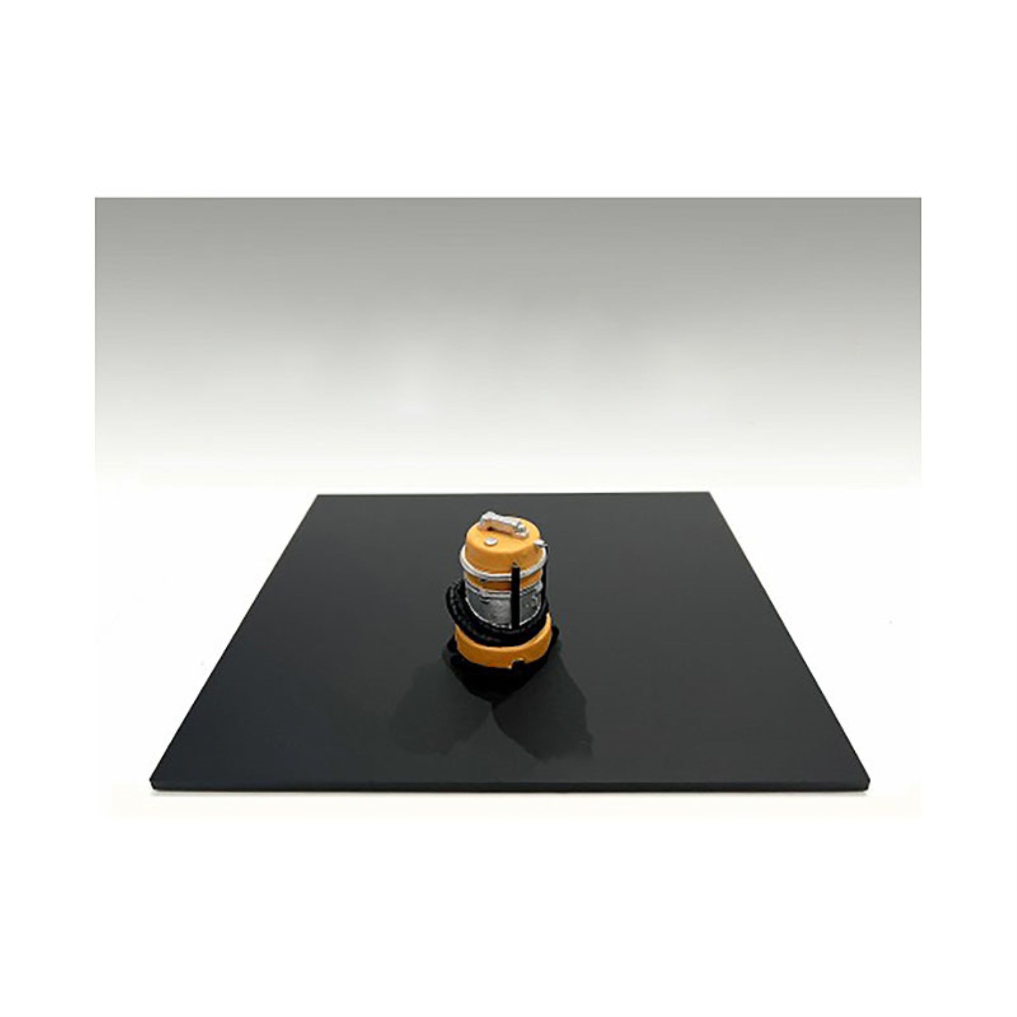 'Detail Masters'' Figure 6 (Wet/Dry Vac) For 1/18 Scale Models By American Diorama