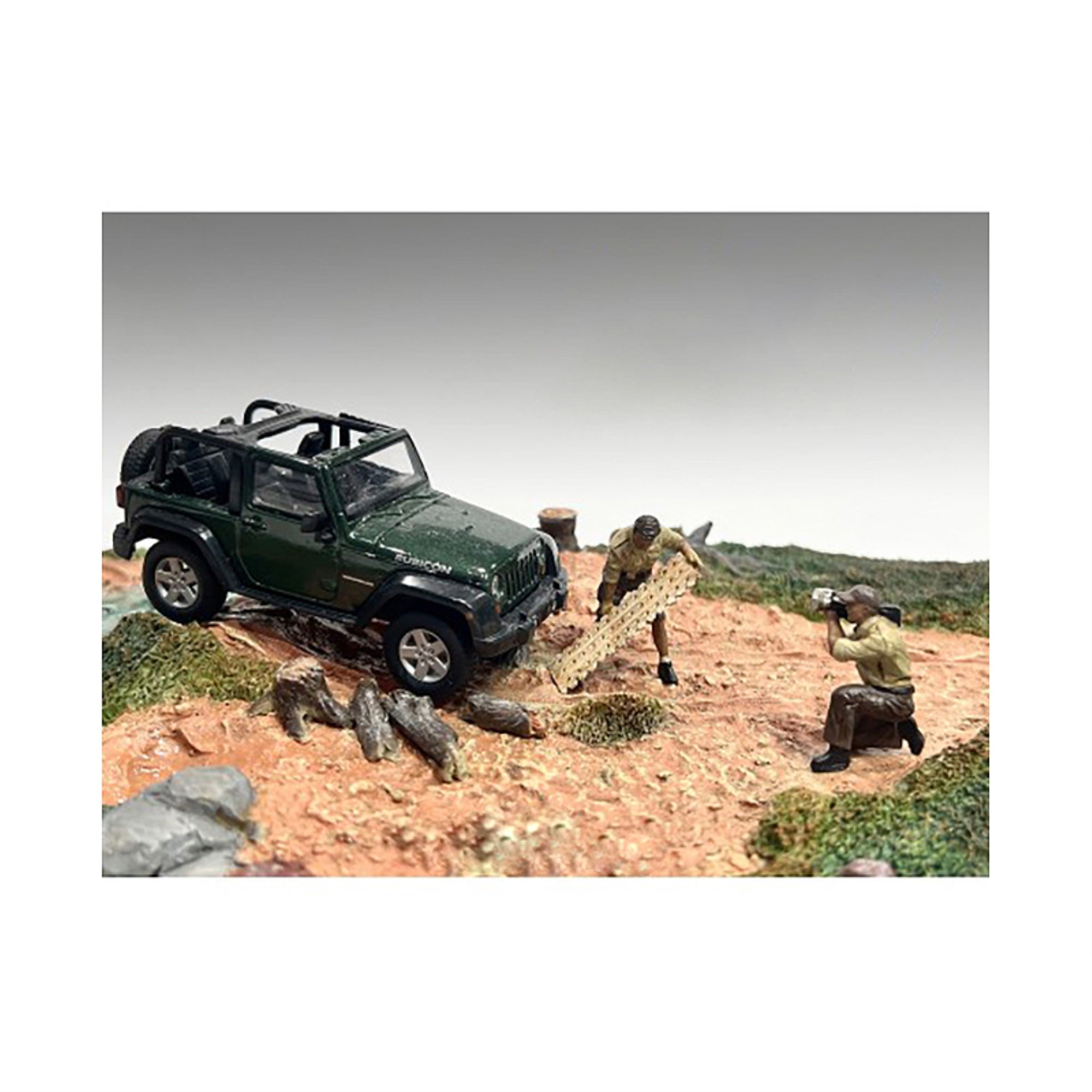 '4X4 Mechanics'' 2 Piece Diecast Figure Set 4 For 1/43 Scale Models By American Diorama