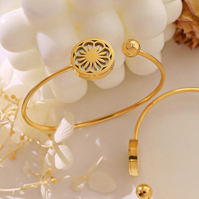 Elegant Gold Stainless Steel Aromatherapy Bangle Bracelet Refillable Essential Oil Diffuser