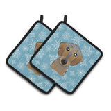 Caroline'S Treasures Snowflake Wirehaired Dachshund Pair Of Pot Holders Bb1667Pthd, 7.5Hx7.5W, Multicolor