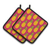 Caroline'S Treasures Pineapples On Pink Pair Of Pot Holders, 7.5Hx7.5W, Multicolor