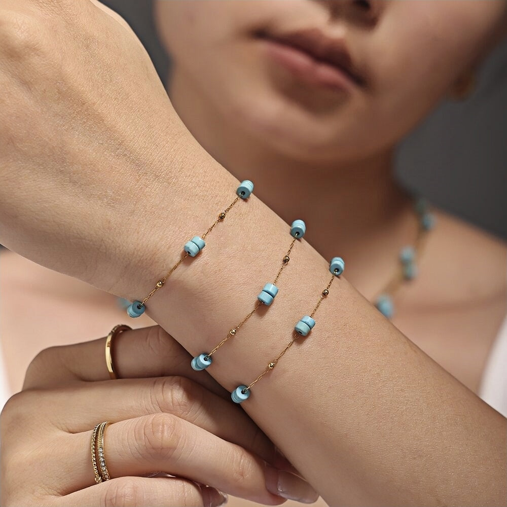 Elegant Gold Stainless Steel Chain Bracelet with Turquoise Beads Adjustable Length
