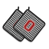 Caroline'S Treasures Letter O Monogram - Houndstooth Black Pair Of Pot Holders Cj1021-Opthd, 7.5Hx7.5W, Multicolor