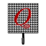 Caroline'S Treasures Cj1035-Qsh4 Letter Q Initial Monogram-Hounds Tooth Black Leash Holder Or Key Hook, Small, Multicolor