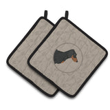 Caroline'S Treasures Ck2180Pthd Dachshund In The Kitchen Pair Of Pot Holders Potholders, Multicolor