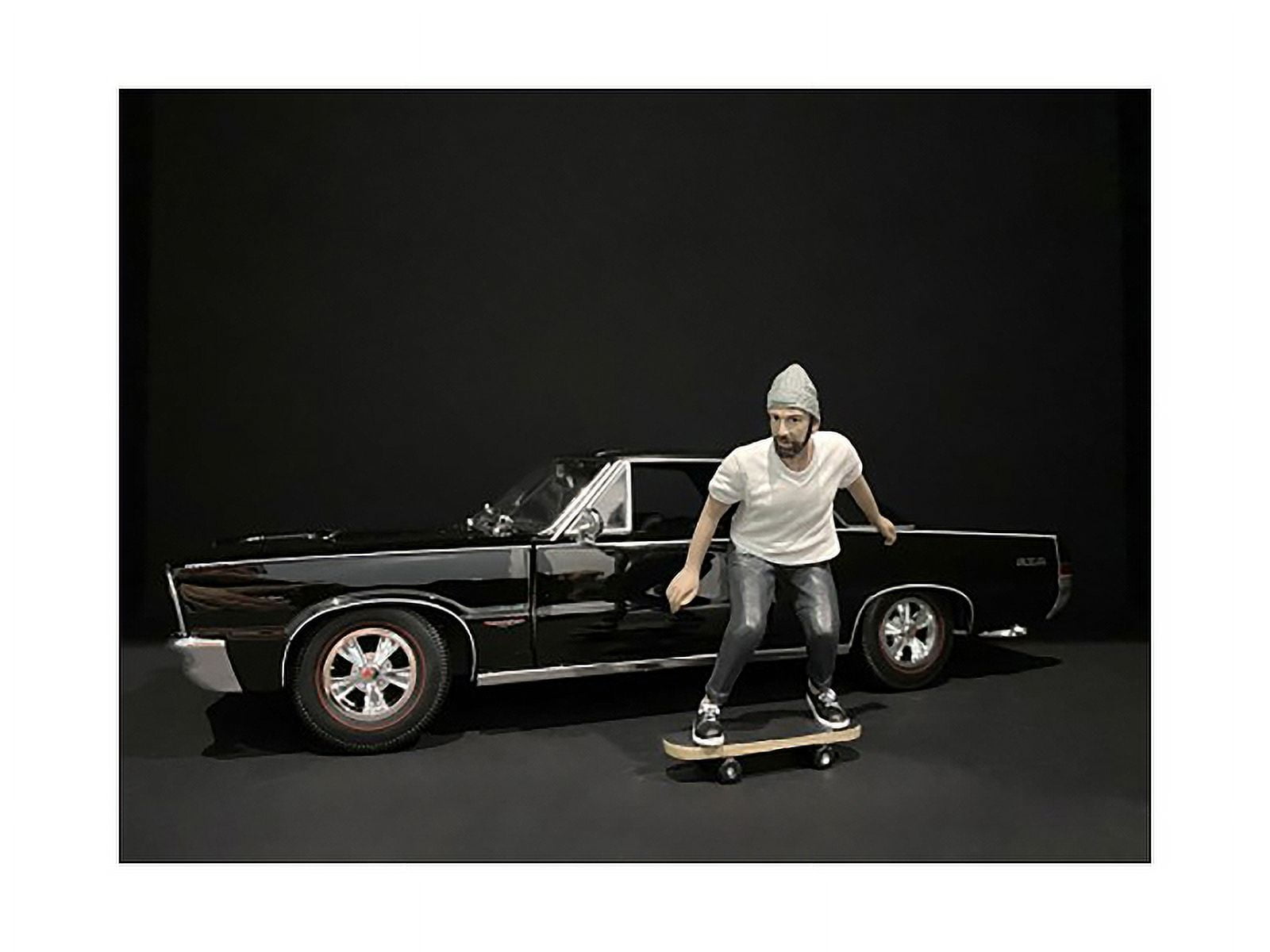 American Diorama 38341 Skateboarder Figurine Ii For 1 By 24 Scale Models