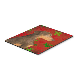 Caroline'S Treasures Doberman Red & Green Snowflakes Christmas Mouse Pad/Hot Pad/Trivet (Ss4686Mp)