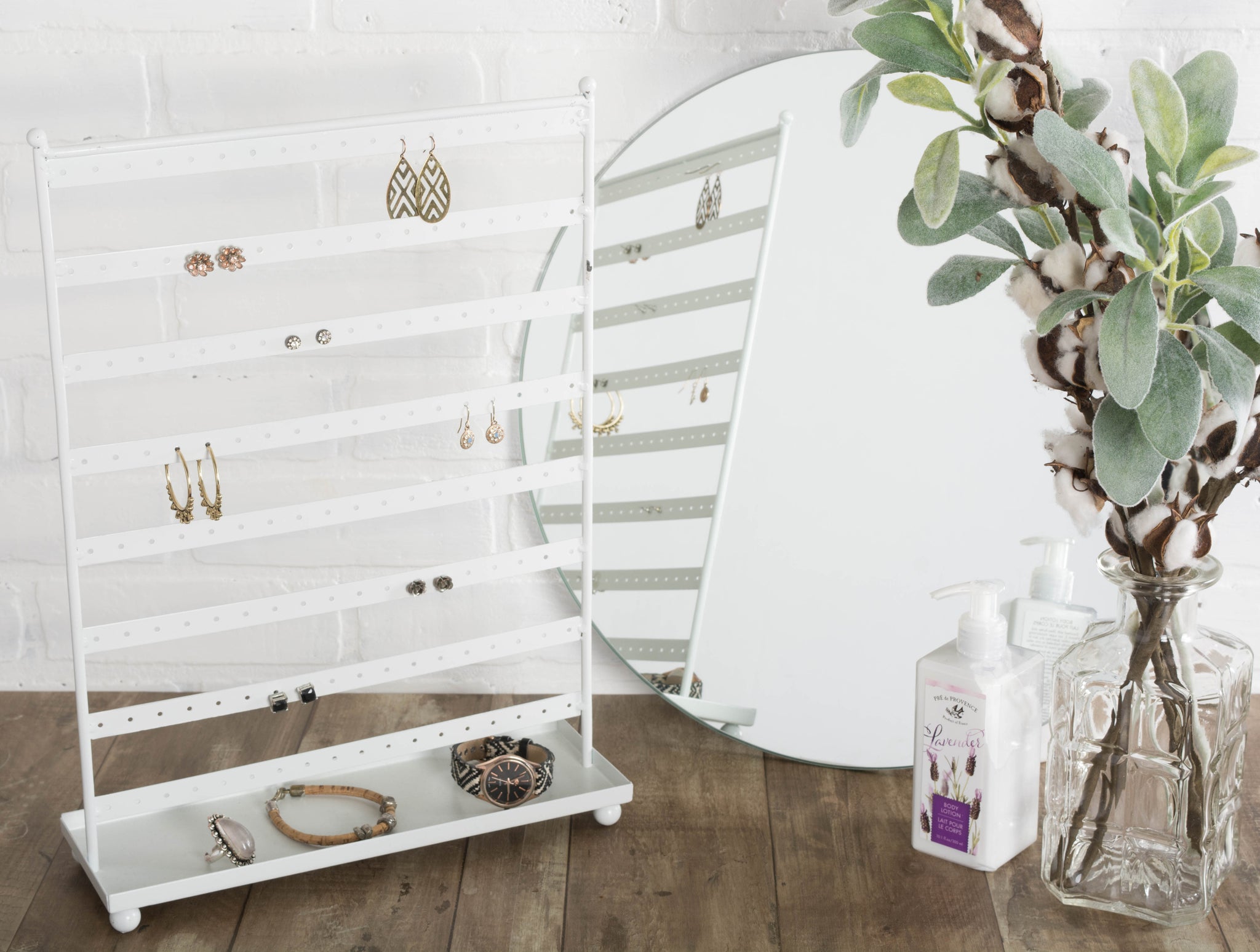 Dii Earring Stand With Tray White